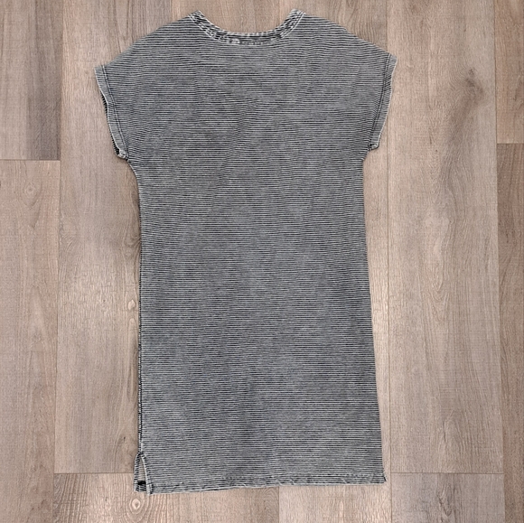 MO:VINT Striped Chambray Shift Dress - Picture 3 of 4